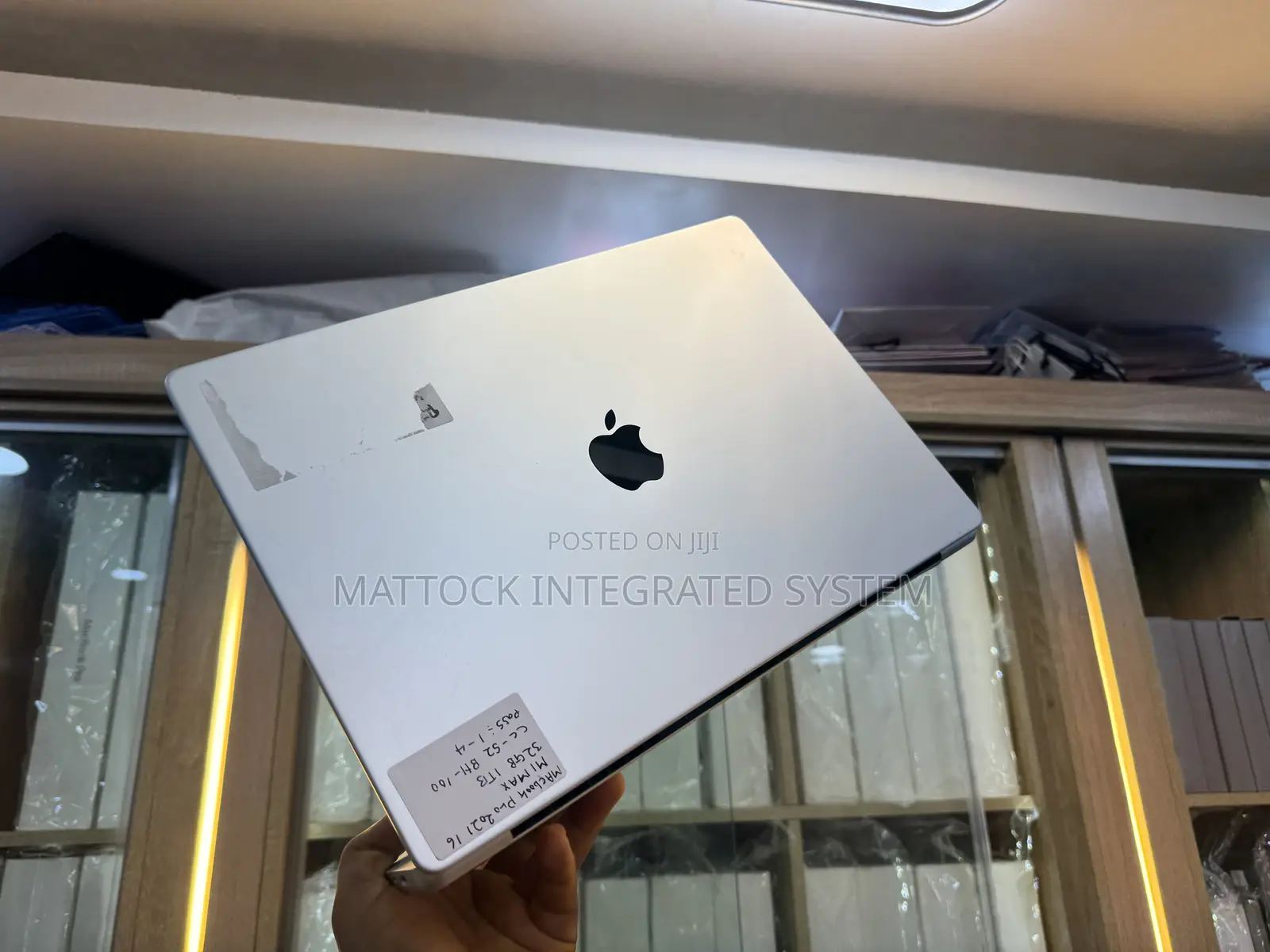 Laptop Apple MacBook Pro 2021 M1 Max 32GB Apple M1 Pro SSD 512GB