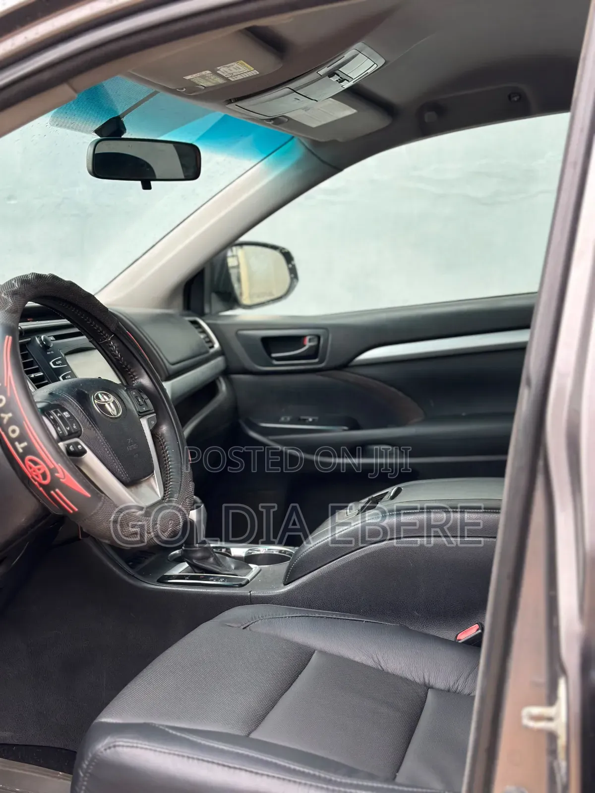Toyota Highlander LE 4dr SUV (2.7L 4cyl 6A) 2015 Gray