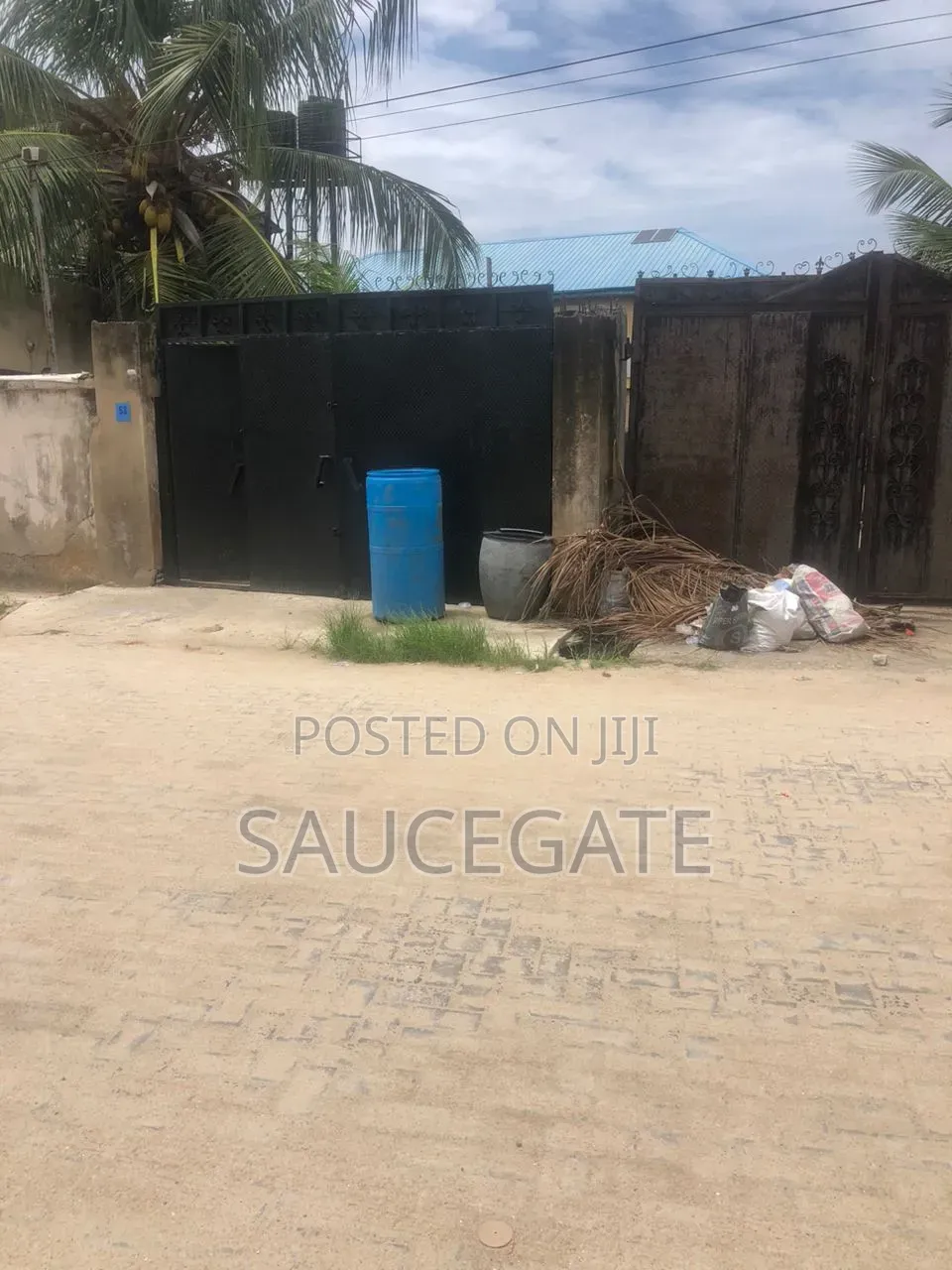 2bdrm Block of Flats in Satellite Town for sale