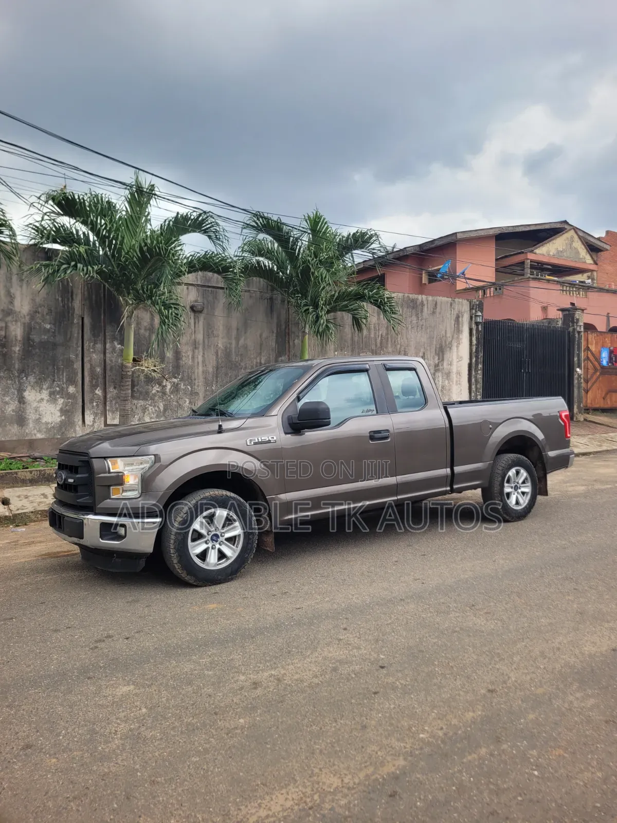 Ford F-150 XLT 4dr SuperCrew 4WD 6.5 ft. SB (5.0L 8cyl 6A) 2015 Brown