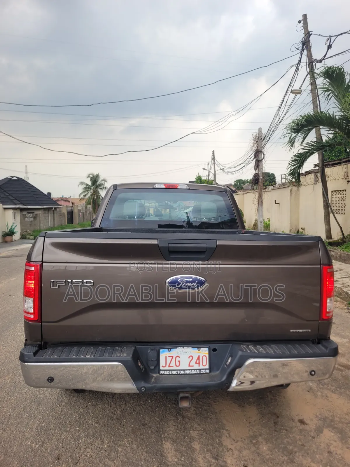 Ford F-150 XLT 4dr SuperCrew 4WD 6.5 ft. SB (5.0L 8cyl 6A) 2015 Brown