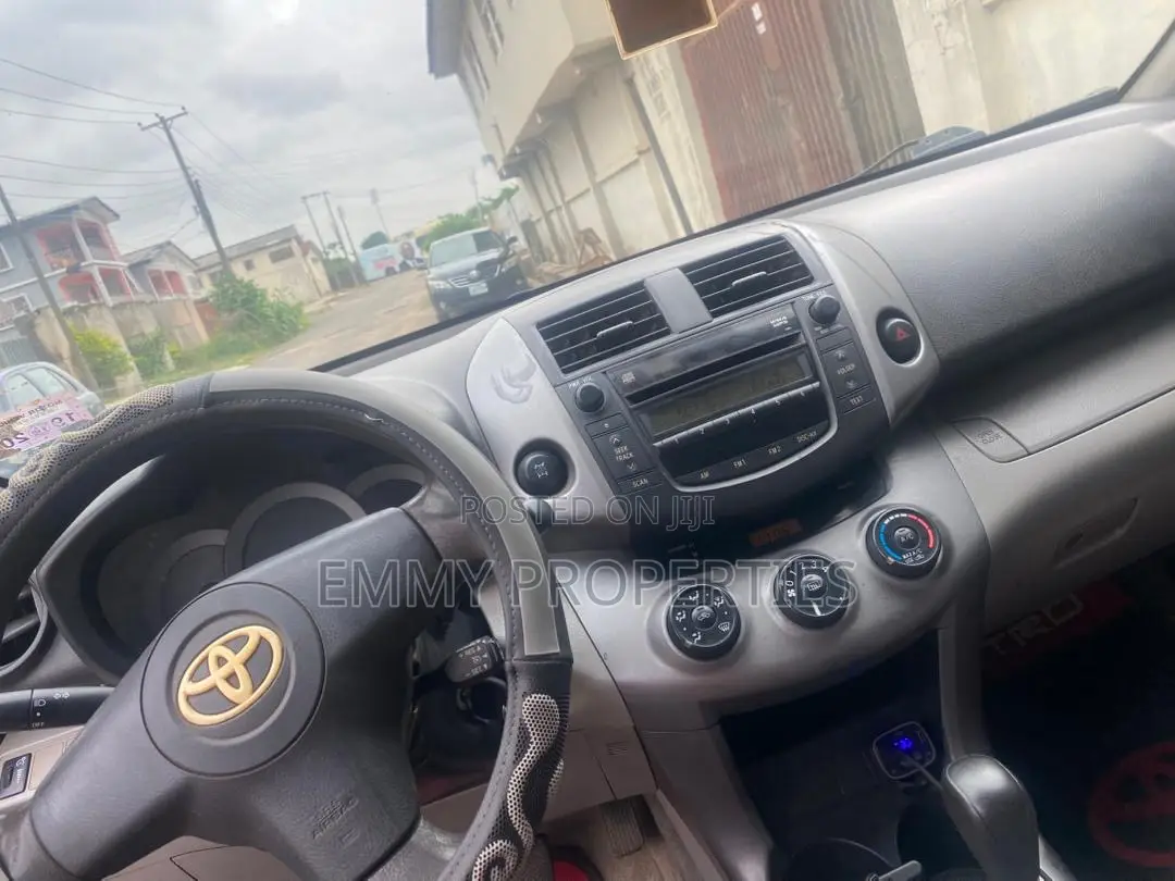 Toyota RAV4 2008 Ivory