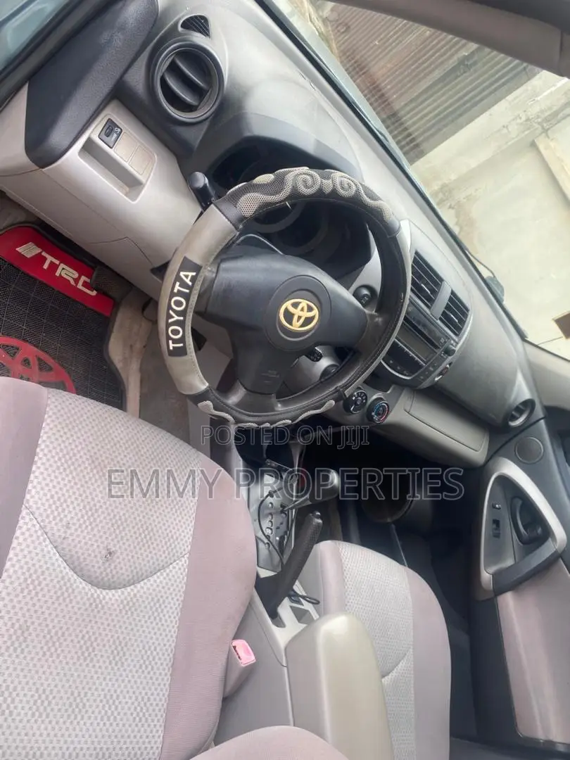 Toyota RAV4 2008 Ivory