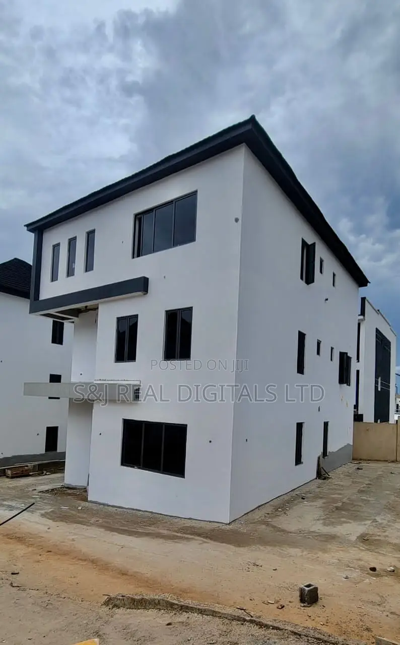 5bdrm Duplex in Katampe Extension for sale