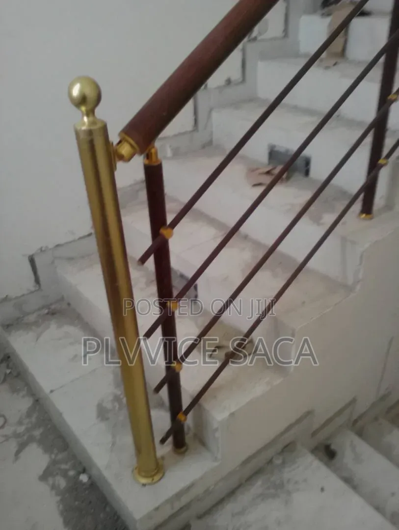 Aluminum Handrail With Gold Accessories