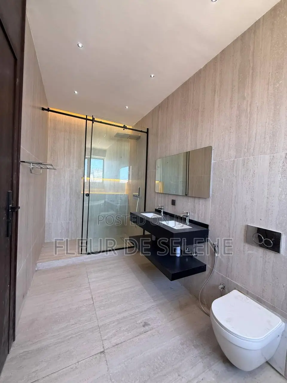 6bdrm Duplex in Lekki Phase 1 for sale