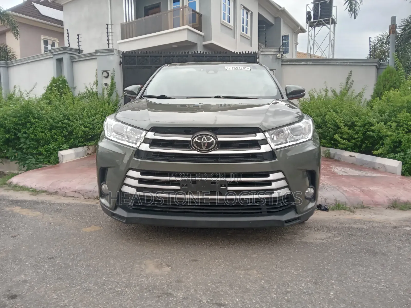 Toyota Highlander LE 4x4 V6 (3.5L 6cyl 8A) 2017 Green