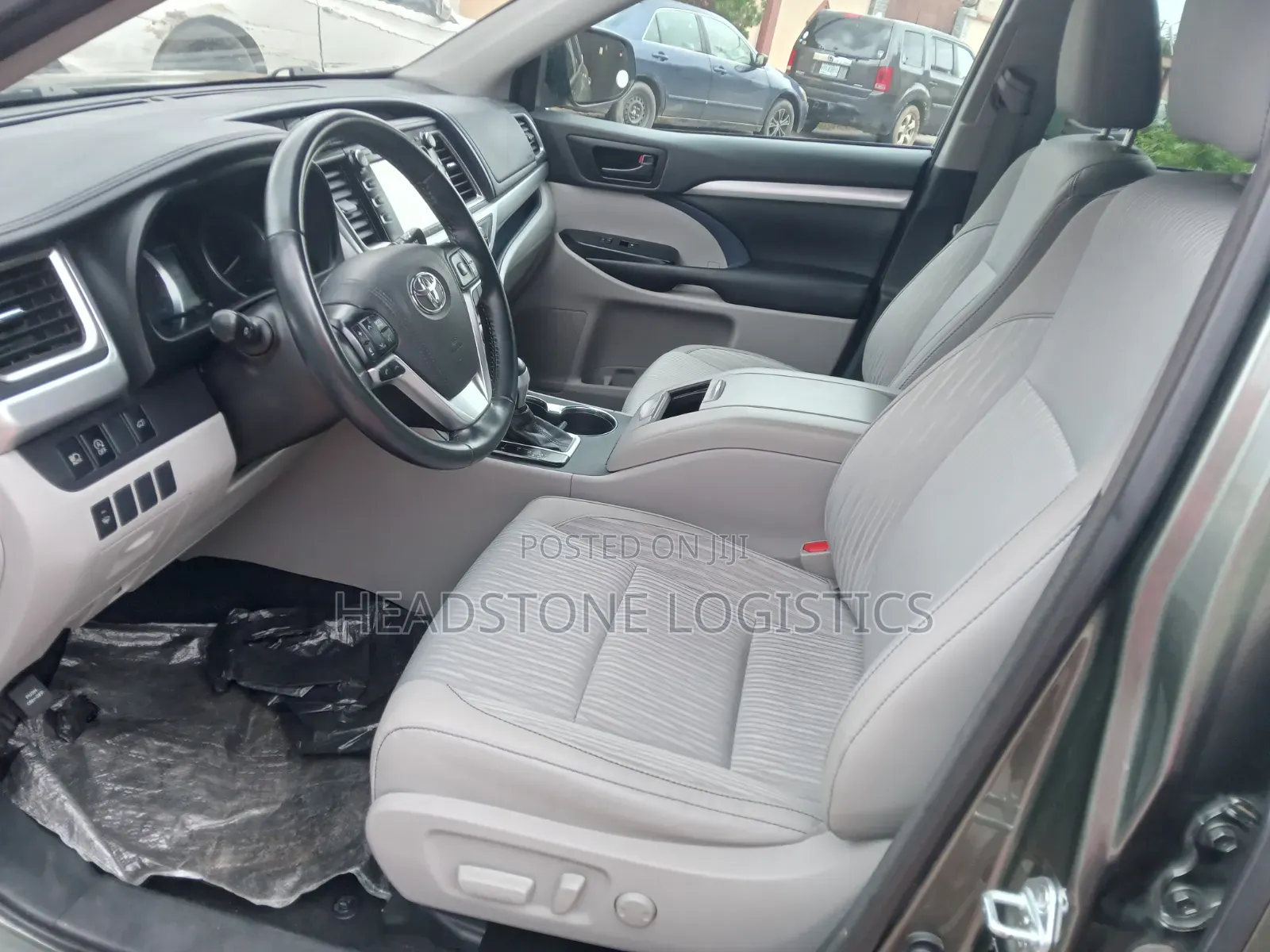 Toyota Highlander LE 4x4 V6 (3.5L 6cyl 8A) 2017 Green