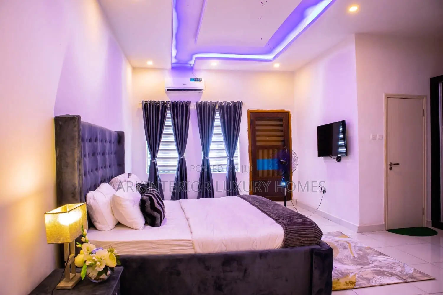 Luxurious Room in a Shared Apartment