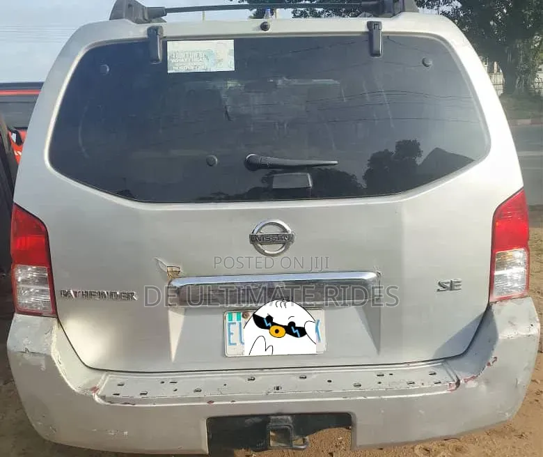 Nissan Pathfinder 2007 Silver