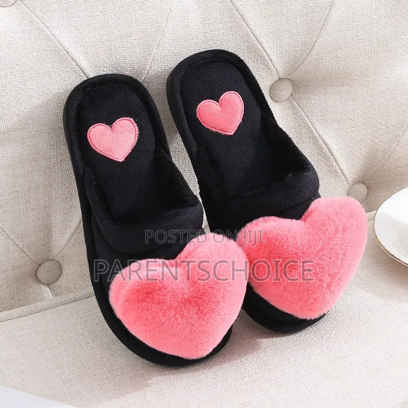 Women Plush Heart Slippers for Indoor Bedroom