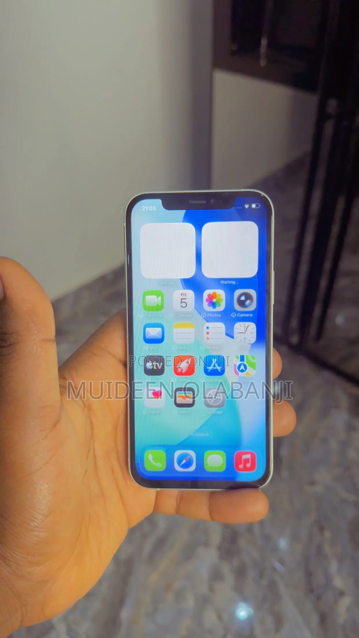 Apple iPhone 12 64 GB