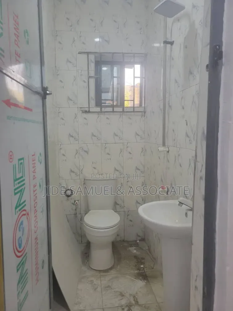 Furnished Mini Flat in Ayobo for rent