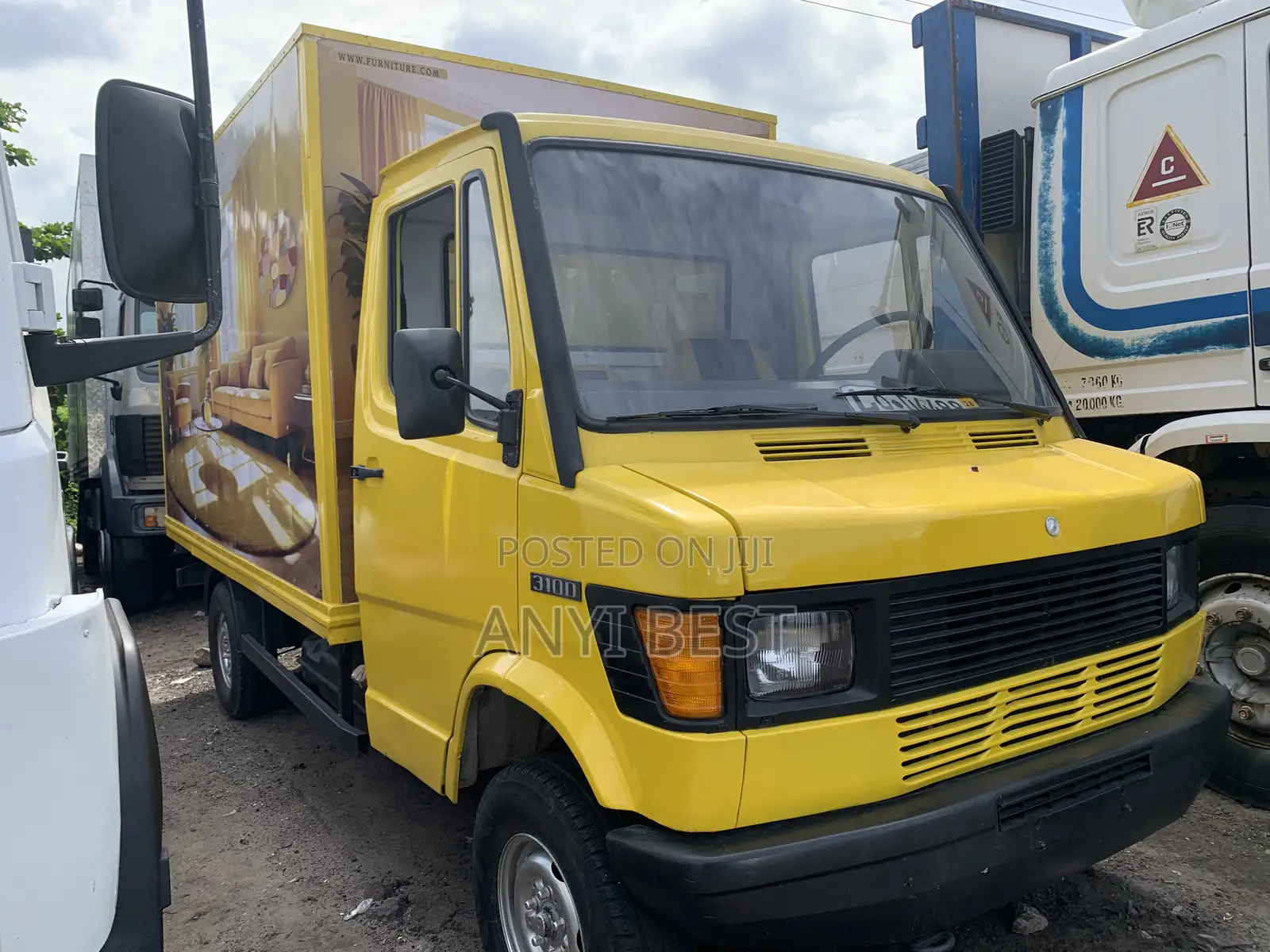 Mercedes Benz 3100 1995 Yellow