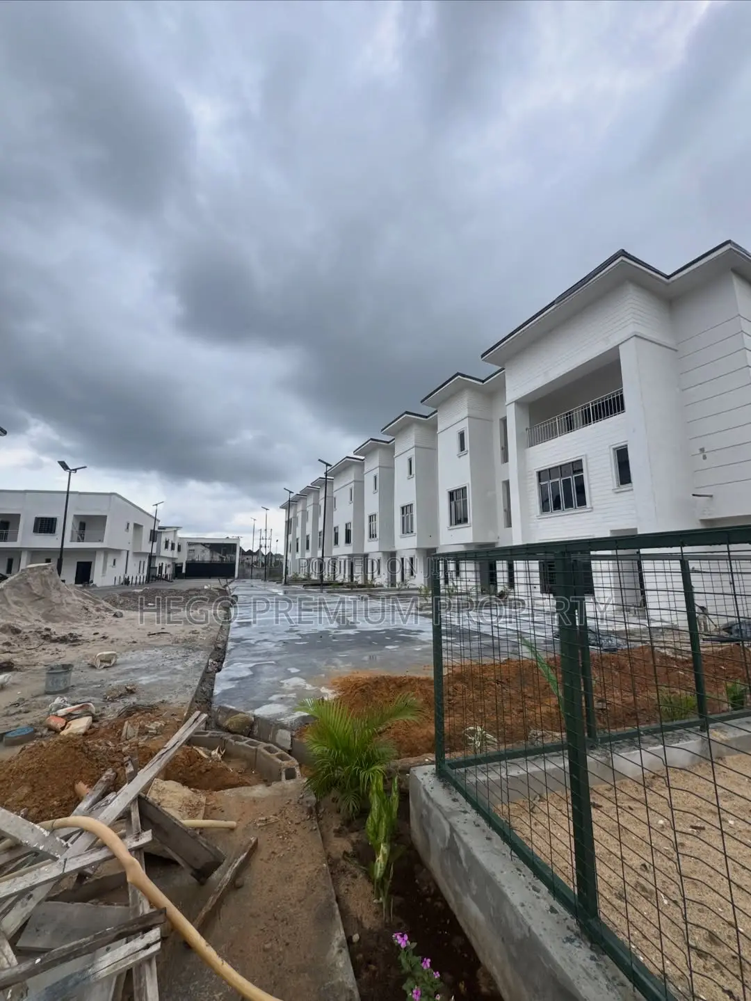 2bdrm Block of Flats in Gito Estate, East West Road for sale