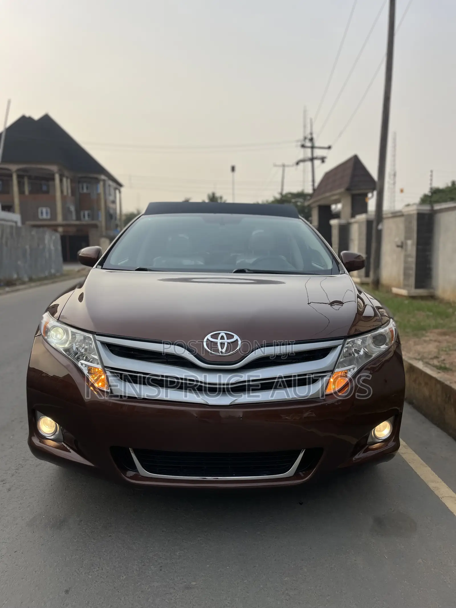Toyota Venza XLE 2012 Brown