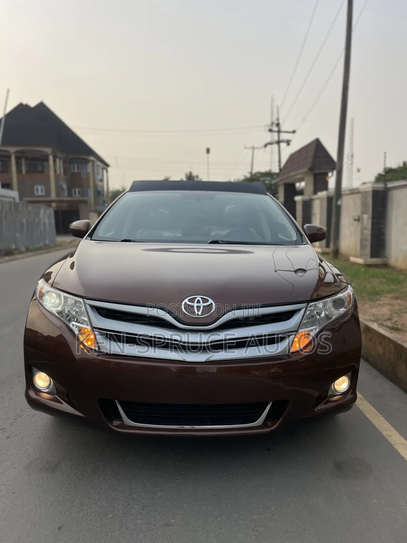 Toyota Venza XLE 2012 Brown