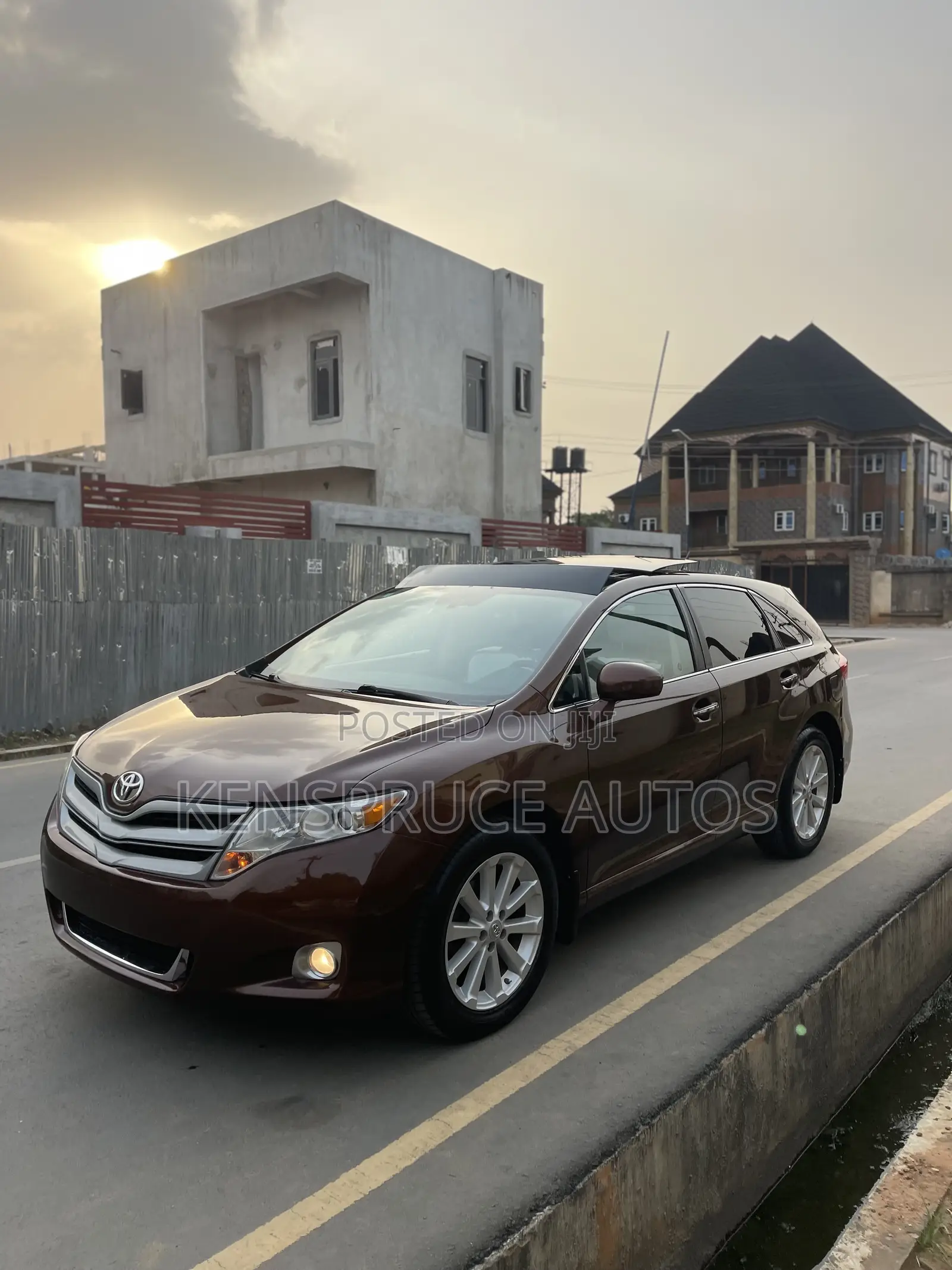 Toyota Venza XLE 2012 Brown