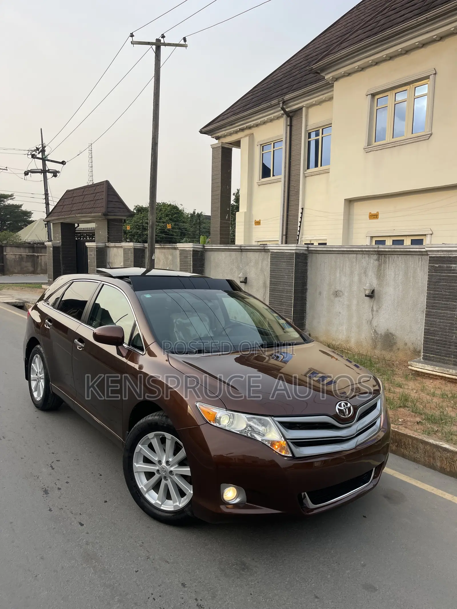 Toyota Venza XLE 2012 Brown