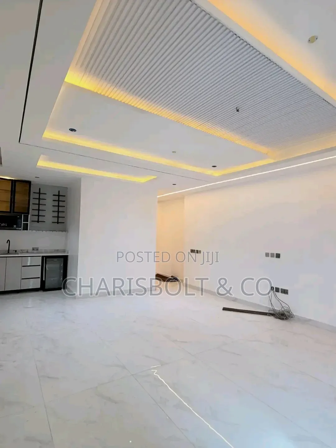 4bdrm Townhouse/Terrace in Utako for sale