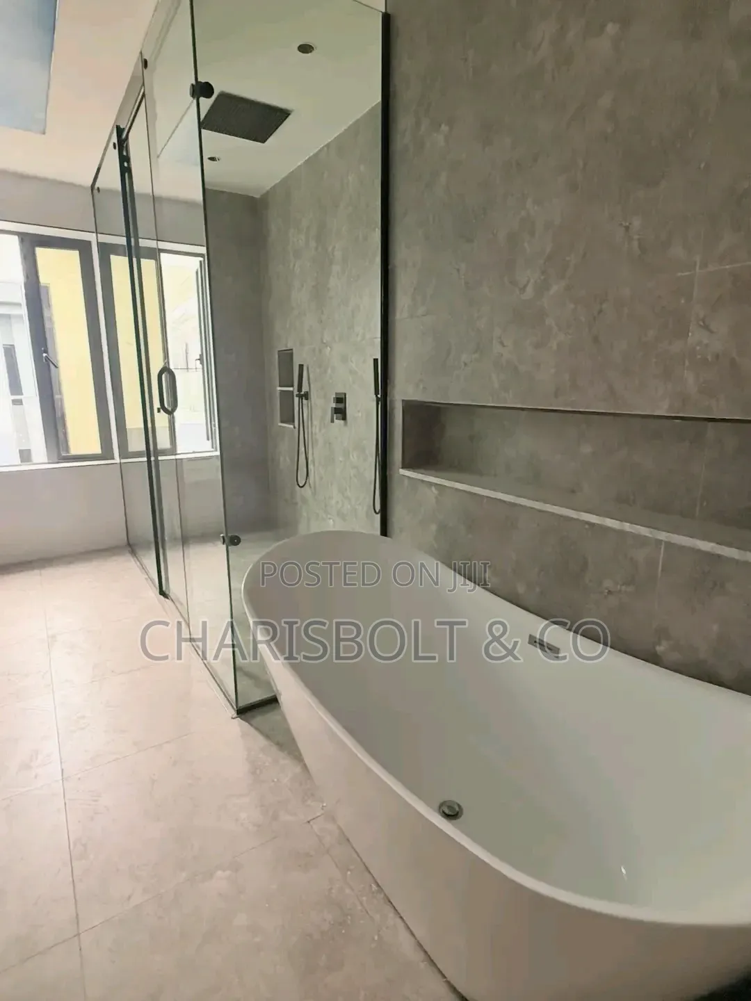 4bdrm Townhouse/Terrace in Utako for sale