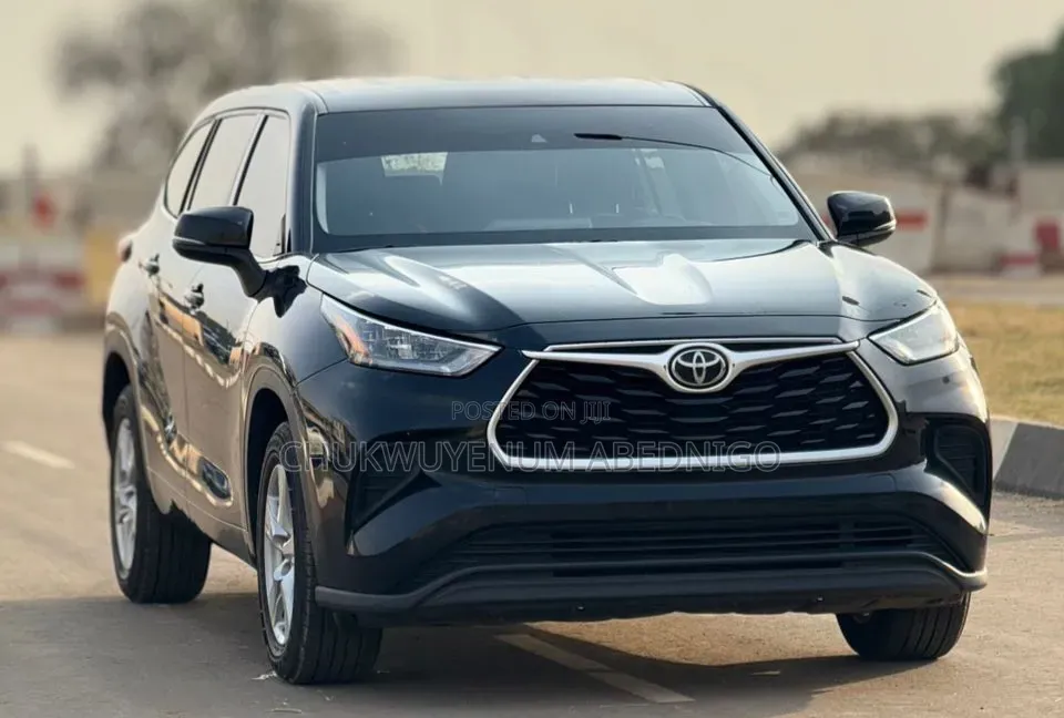 Toyota Highlander L 2021 Black