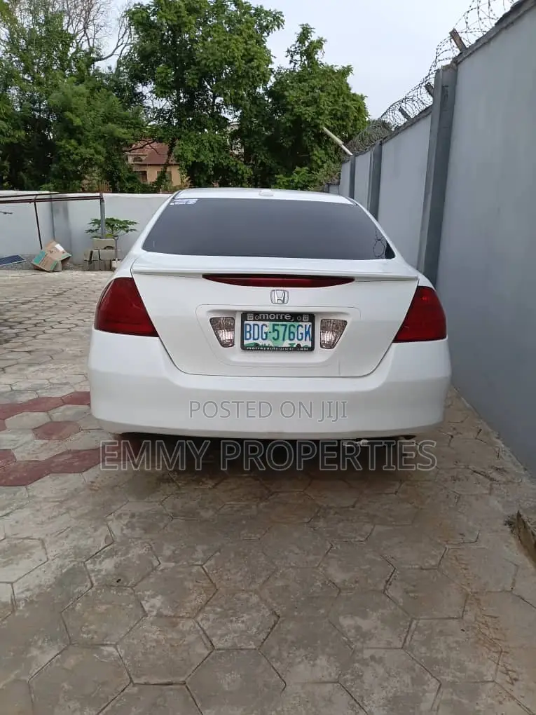 Honda Accord 2007 White