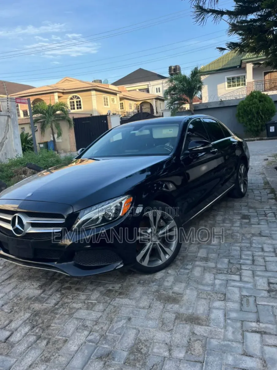 Mercedes-Benz C300 2016 Black