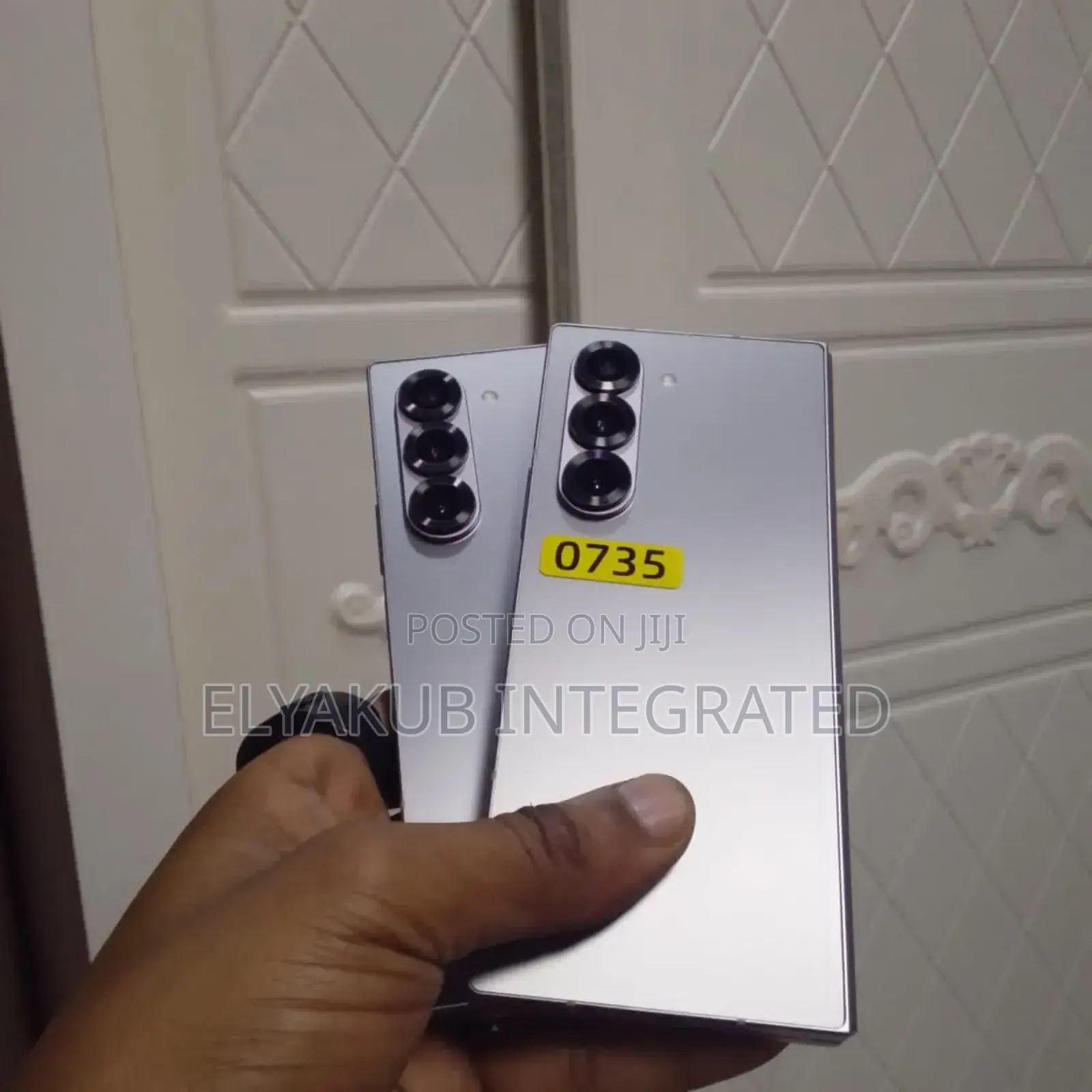 New Samsung Galaxy Fold 512 GB Silver