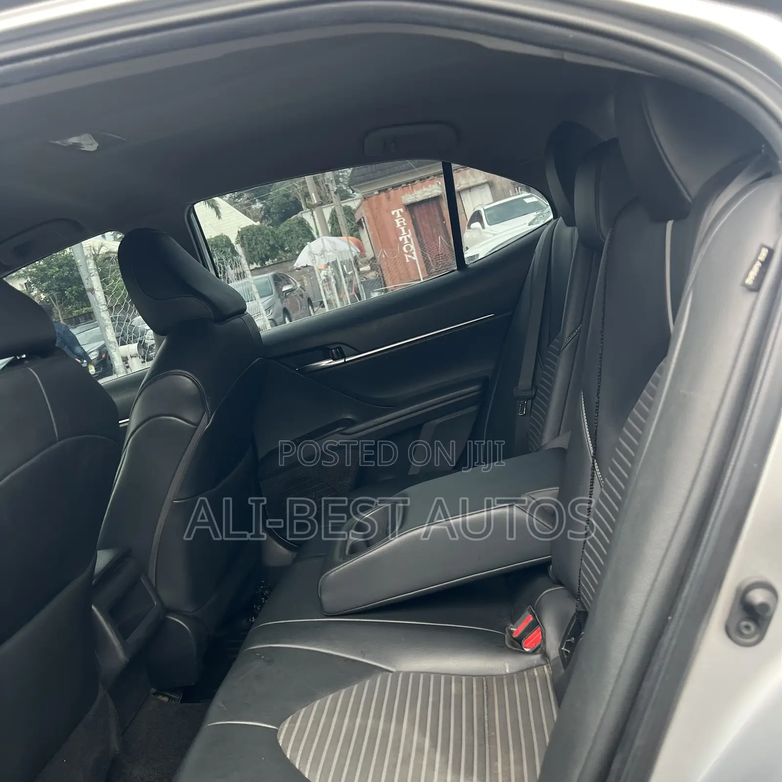 Toyota Camry 2021 Silver