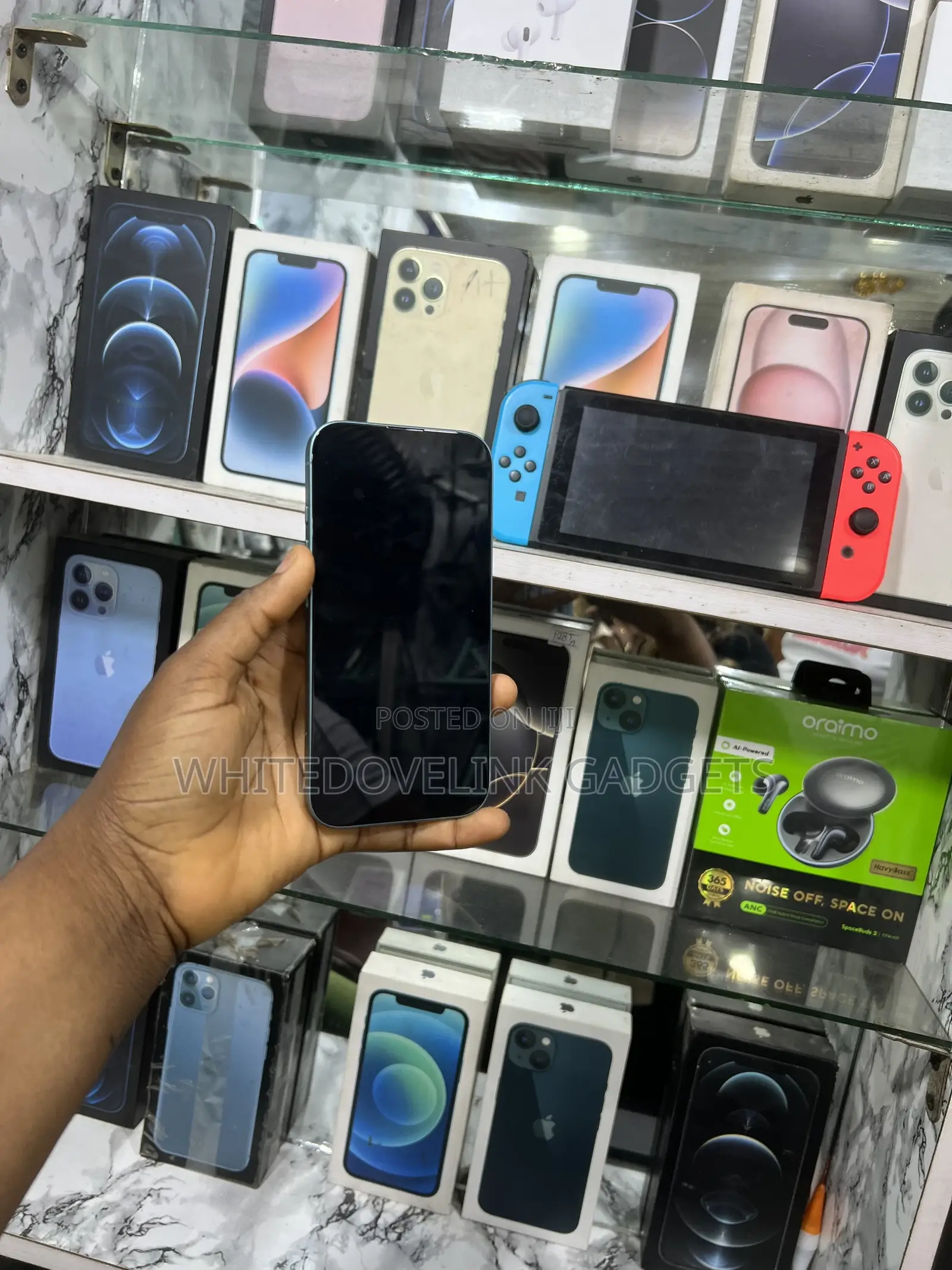 Apple iPhone 16 128 GB Green