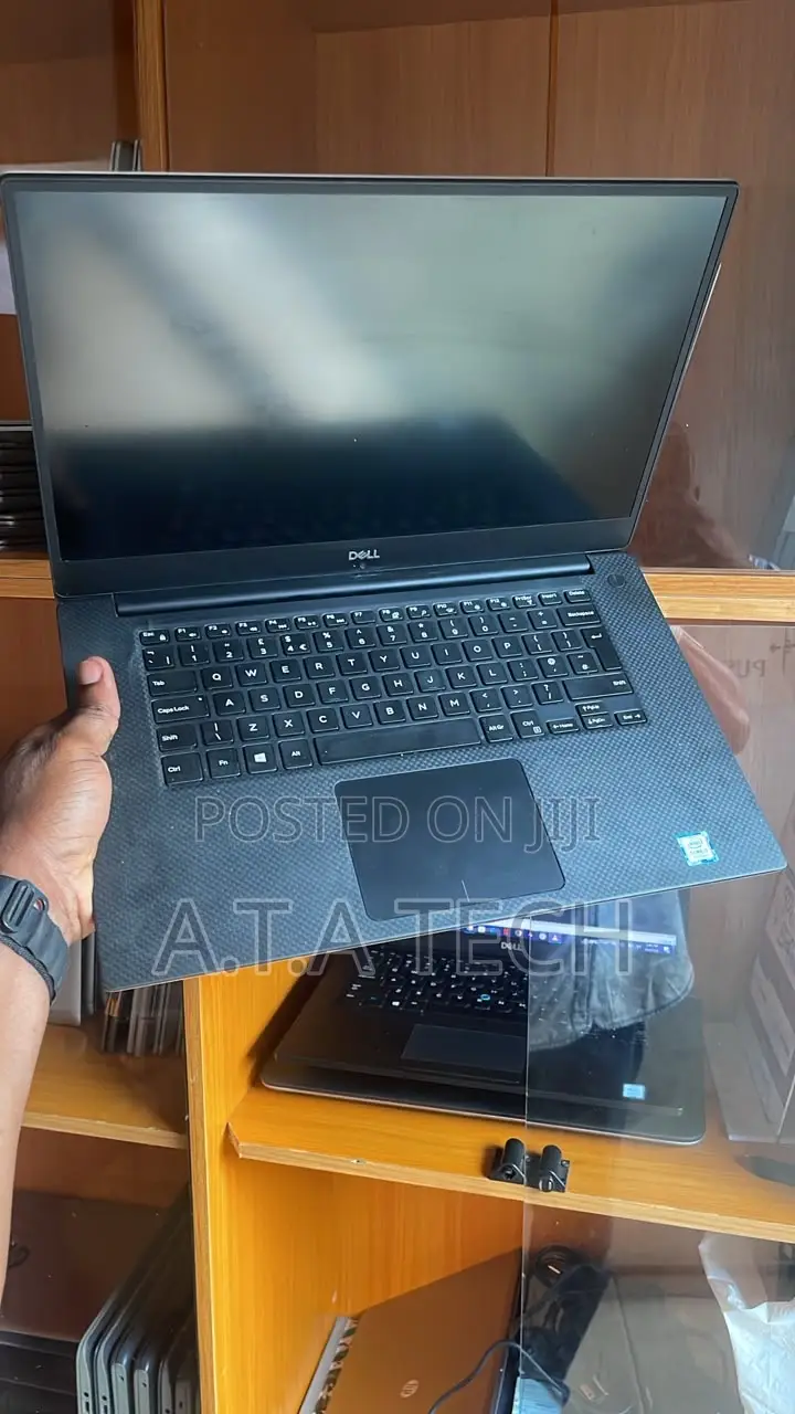Laptop Dell Precision 5530 16GB Intel Core i7 SSD 512GB