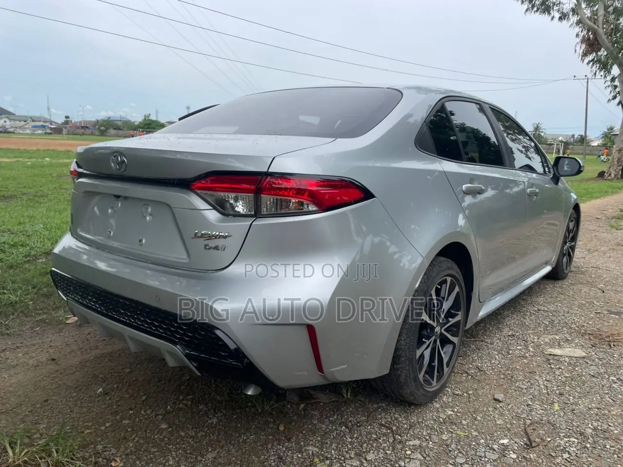 Toyota Corolla XSE 2023 Silver