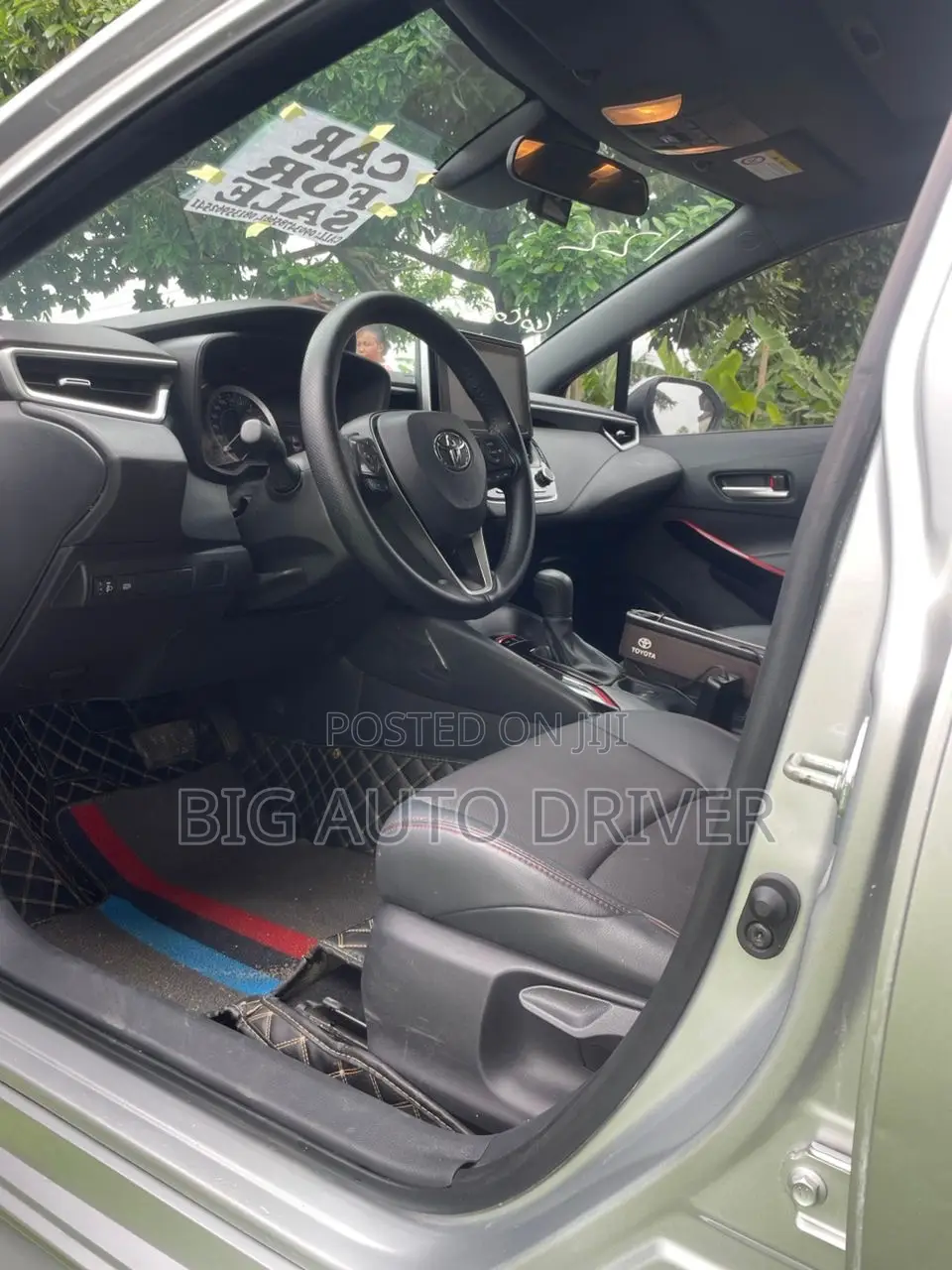 Toyota Corolla XSE 2023 Silver