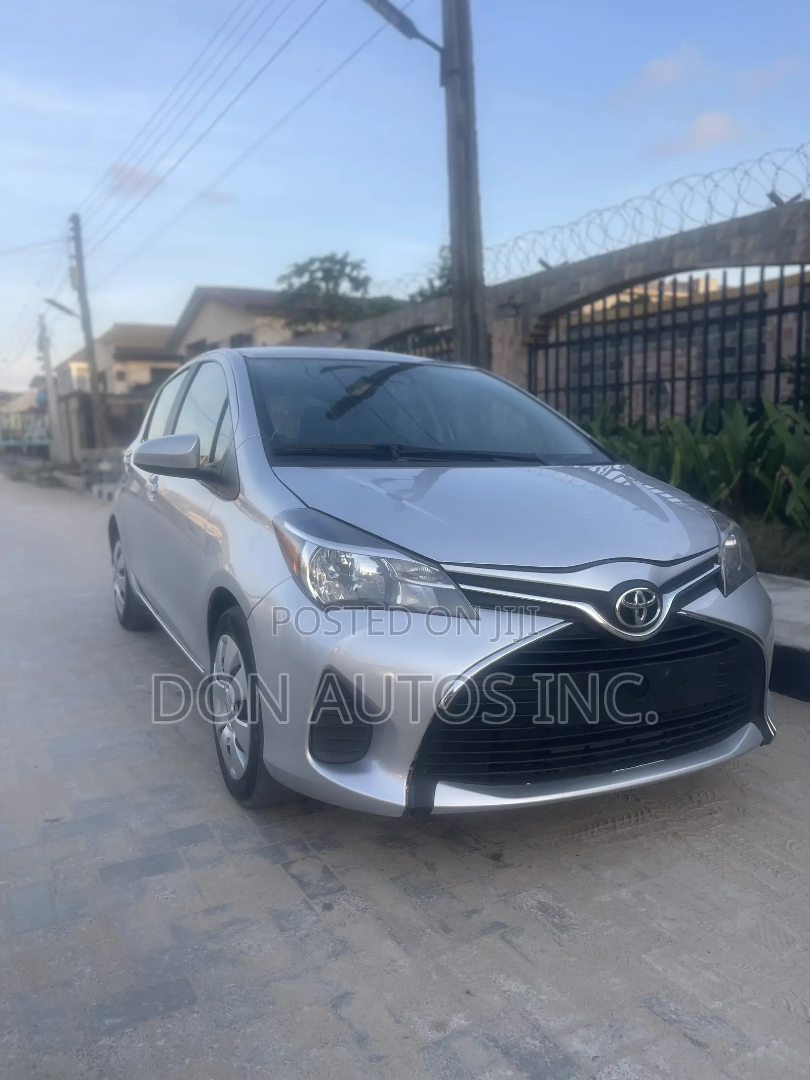 Toyota Yaris 2017 Silver