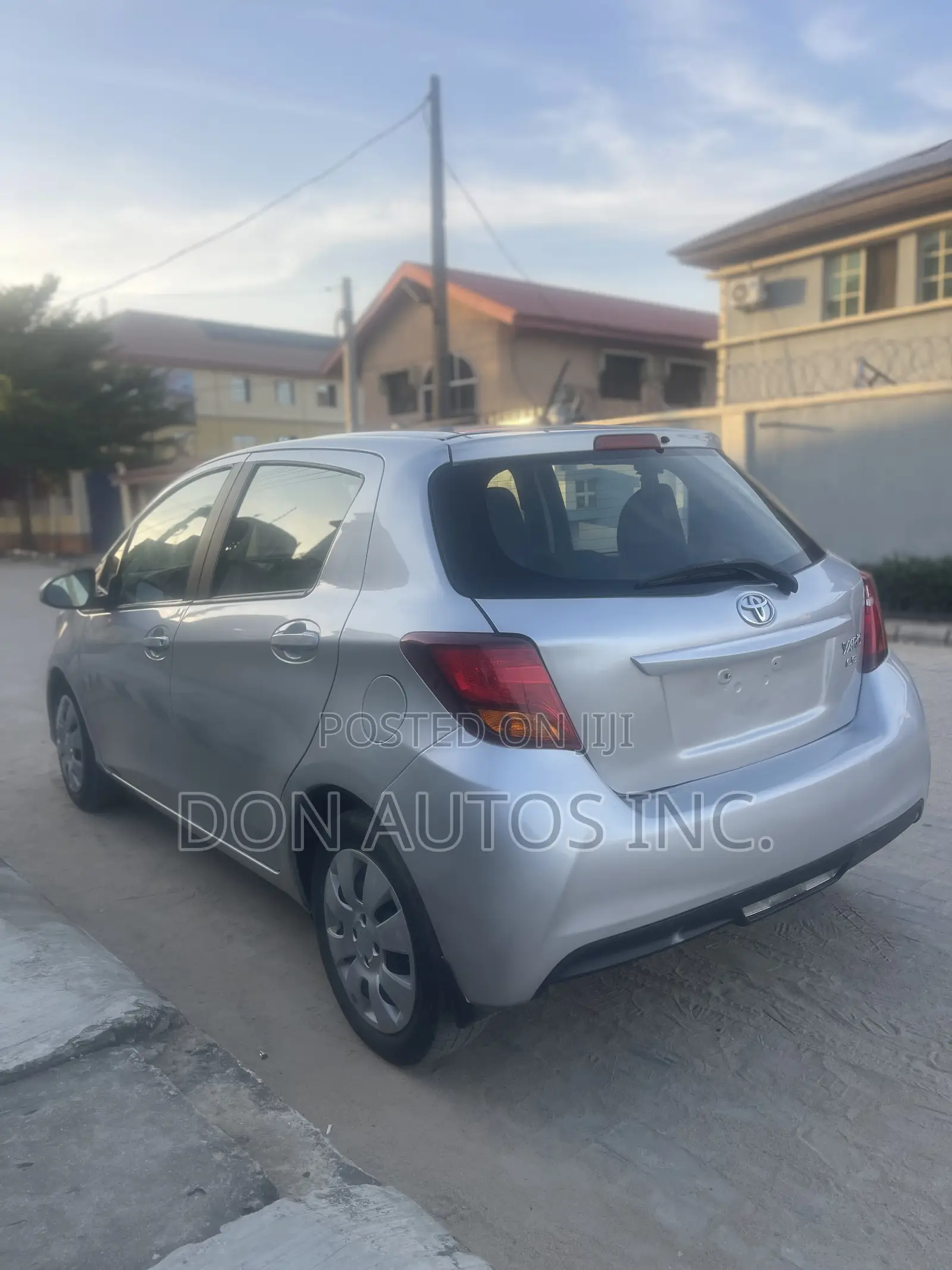 Toyota Yaris 2017 Silver