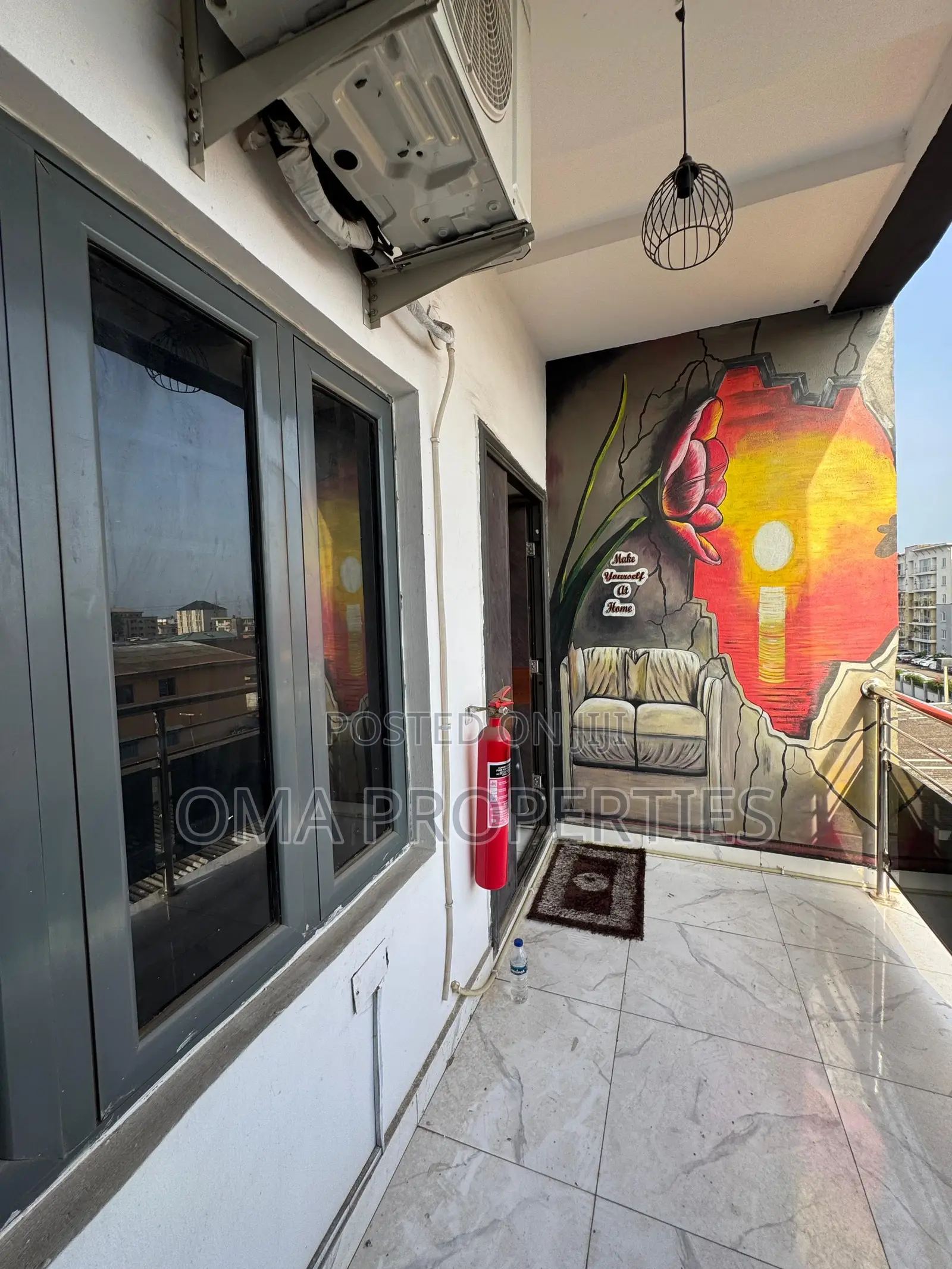 Furnished 3bdrm House in Surulere for sale