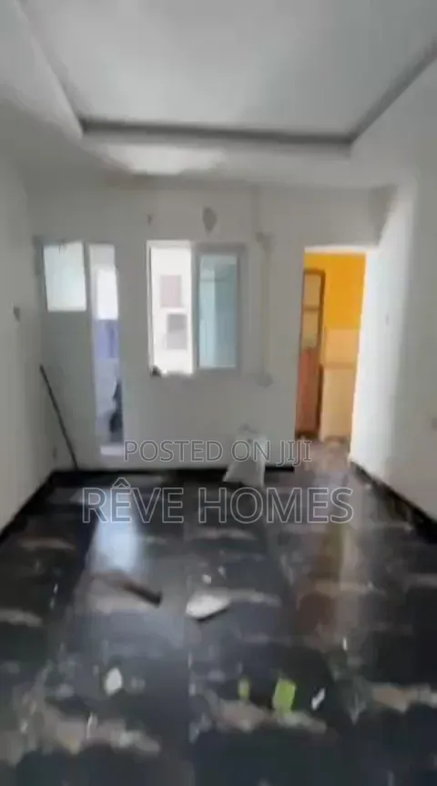 Mini Flat in Akoka for rent
