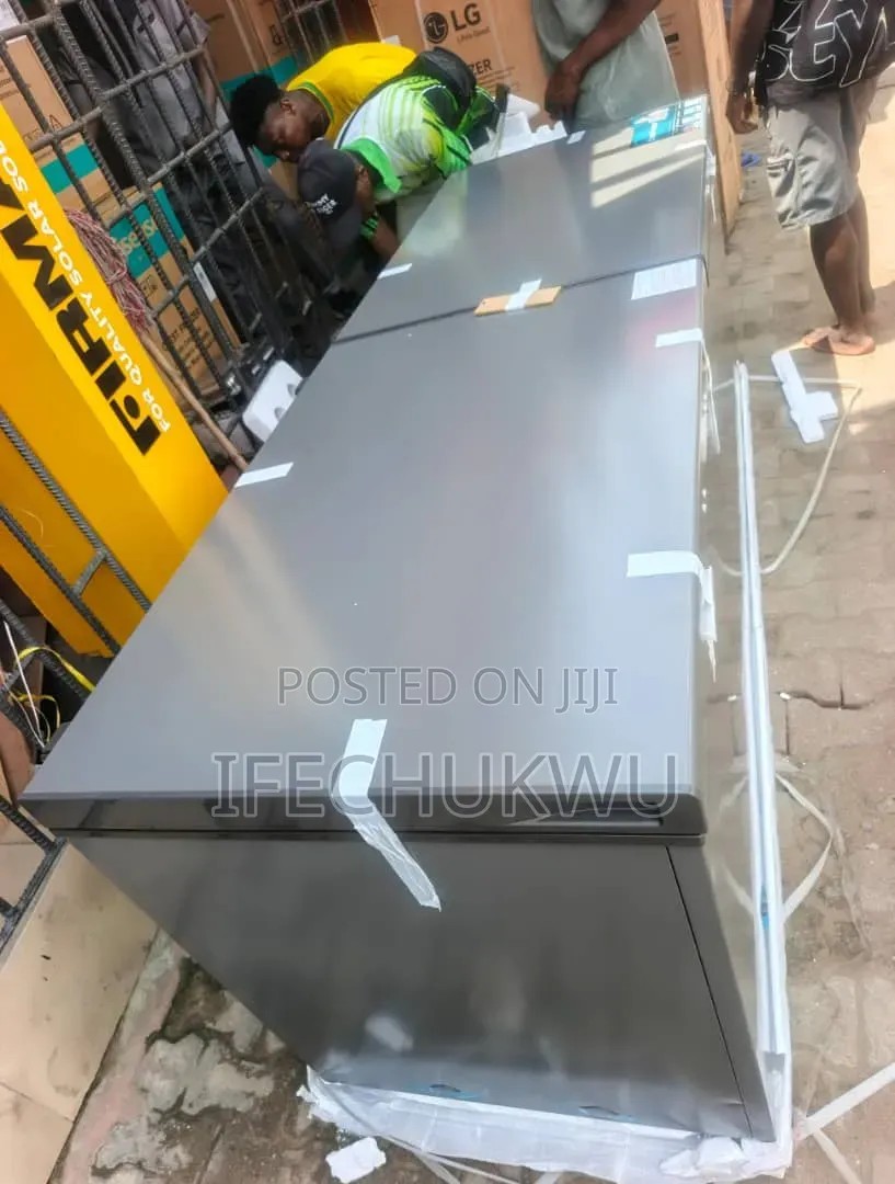 Original Hisense 850litters Chest Freezer 2 Doors Silver Color Etc.