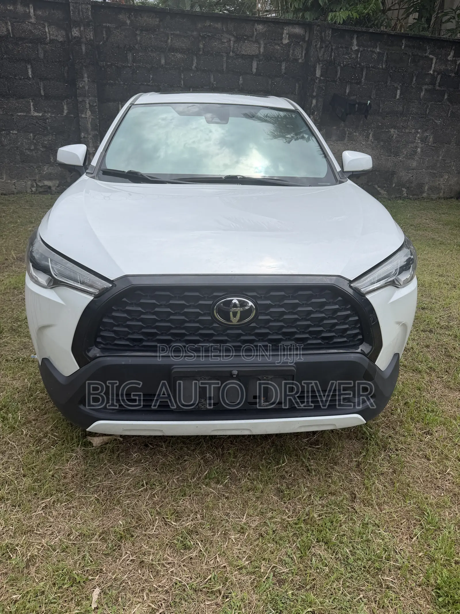 Toyota Corolla Cross LE AWD 2023 White