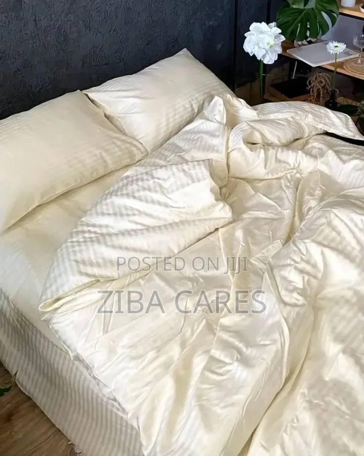 Luxury Strips Gold/ Cream Bedding Set With Duvet and Pillowcases 6x6