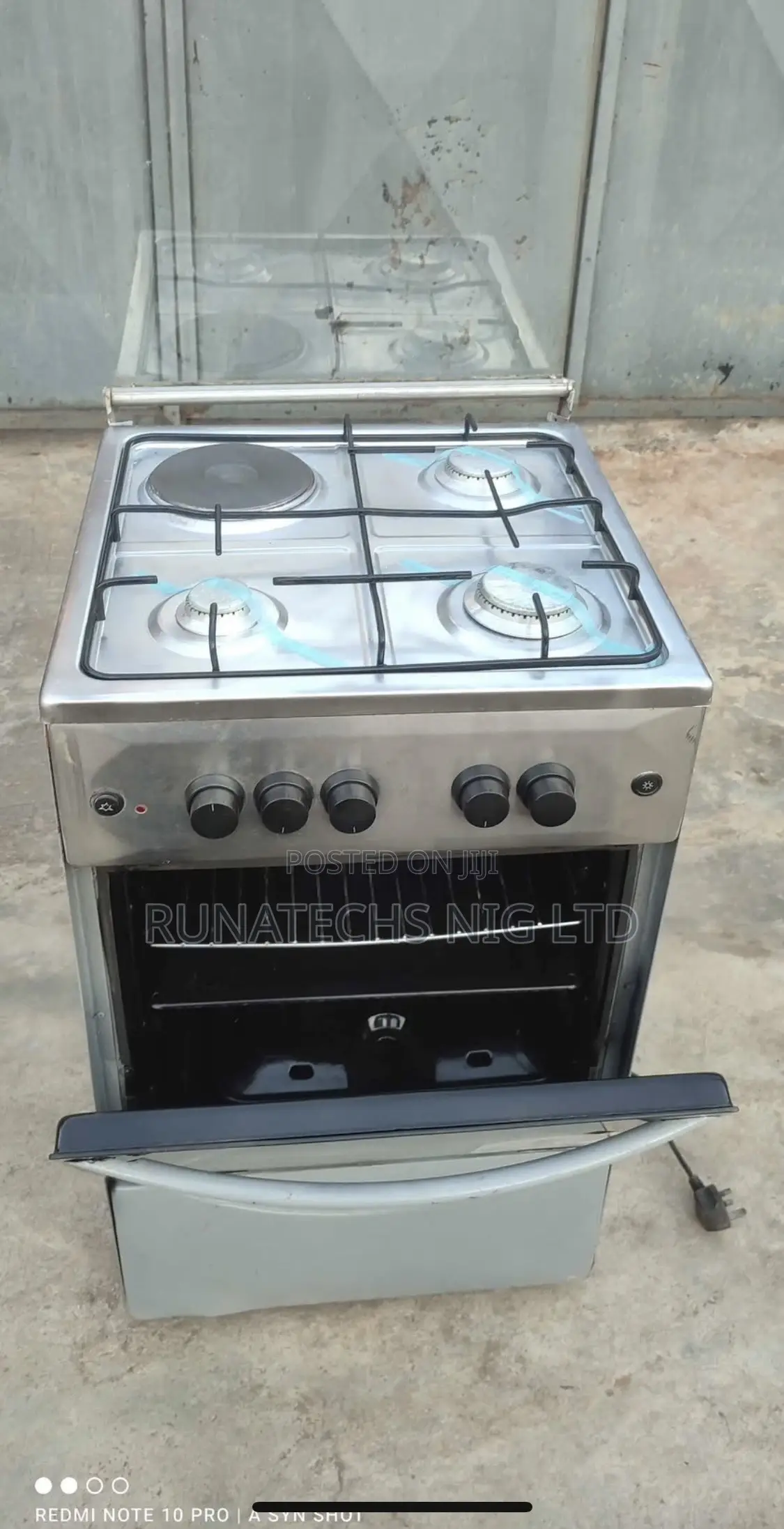 Maxi 60x60 Standing Gas Cooker With Grill 4 Burners