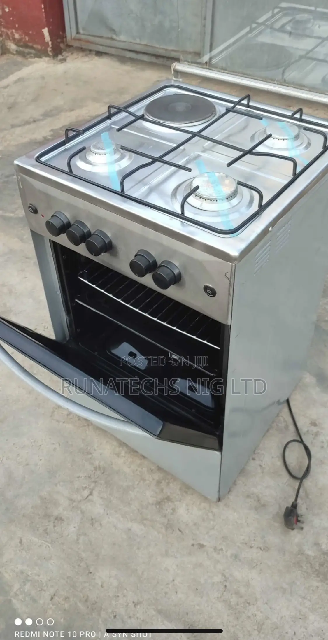 Maxi 60x60 Standing Gas Cooker With Grill 4 Burners