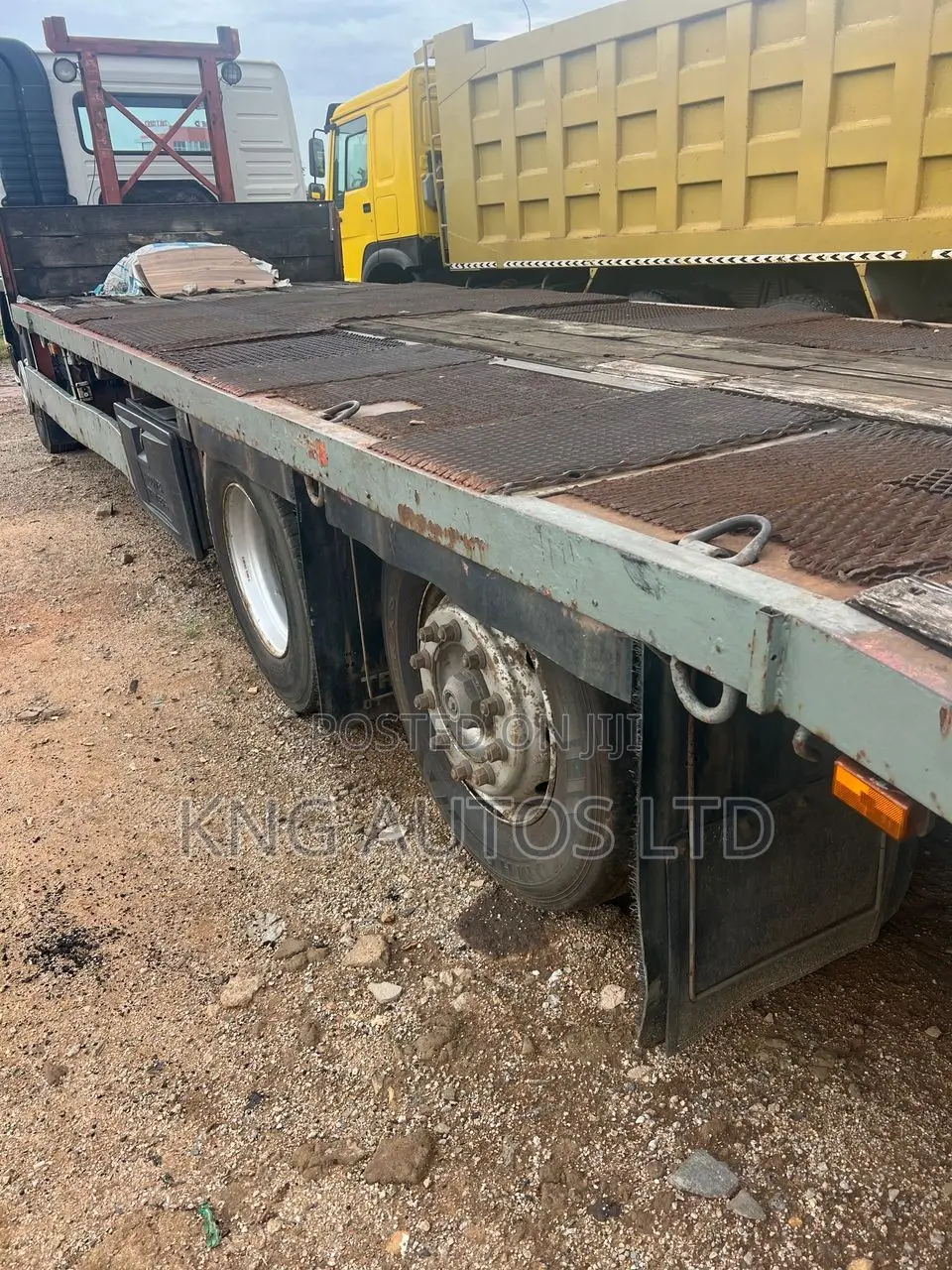 Volvo Lowbed Truck