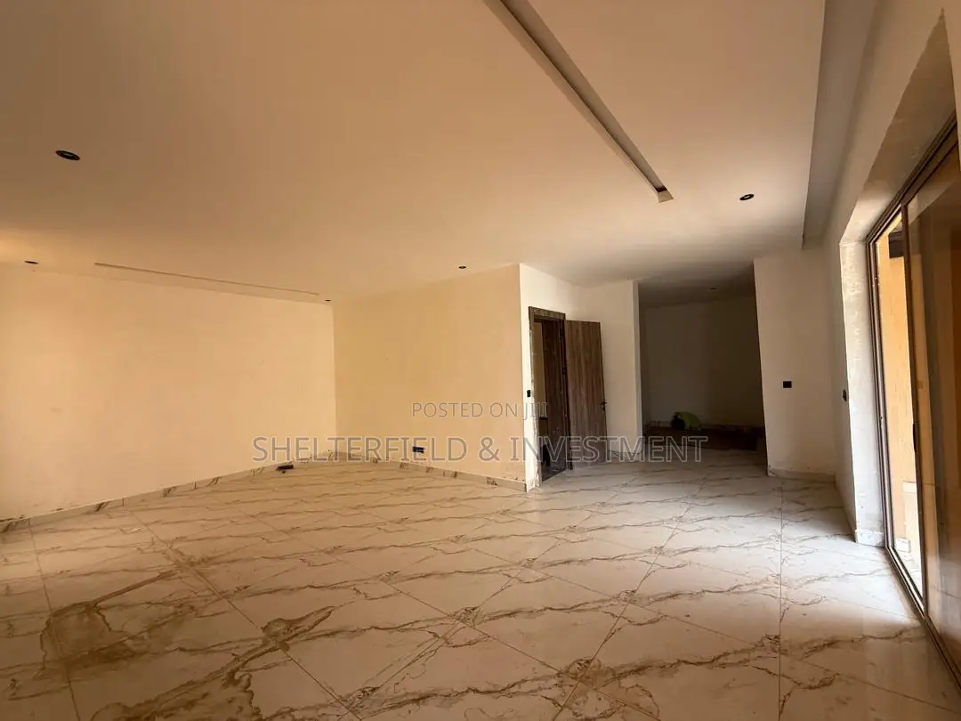 5bdrm Duplex in Maitama Main for sale
