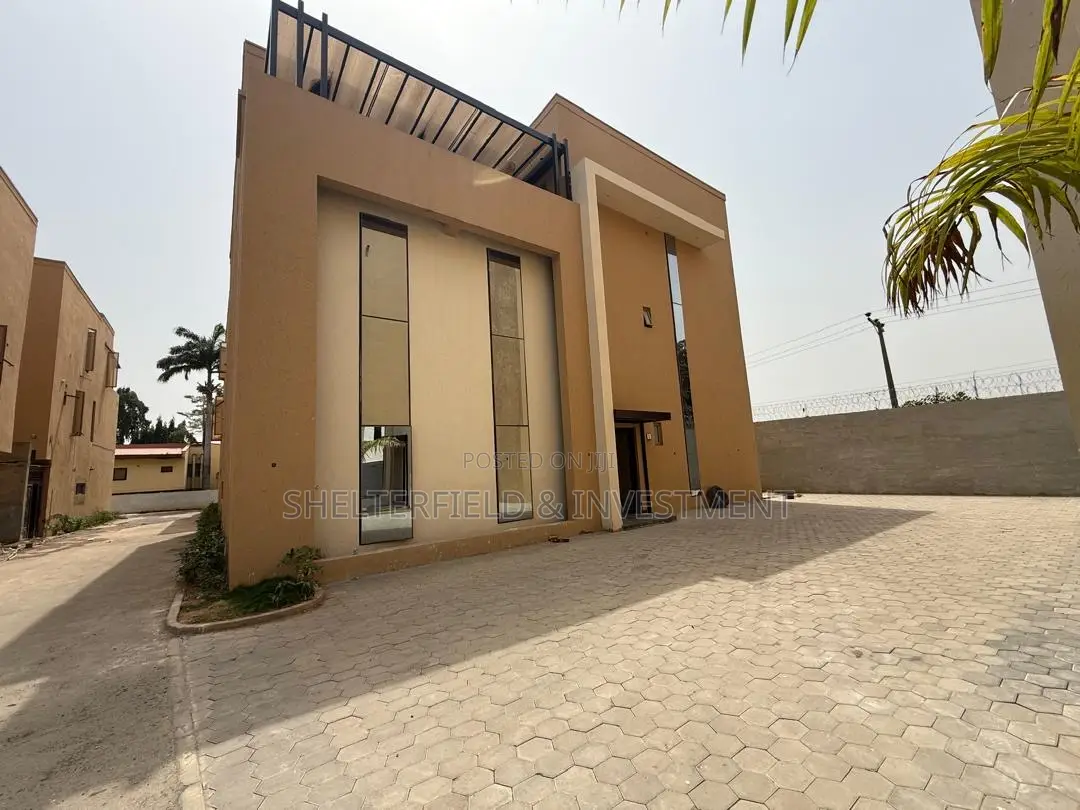 5bdrm Duplex in Maitama Main for sale