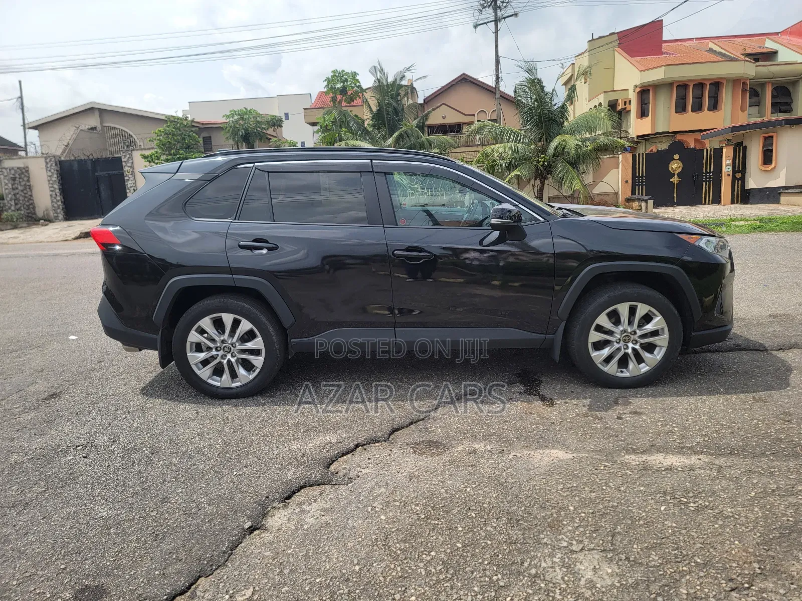 Toyota RAV4 XLE AWD 2020 Black