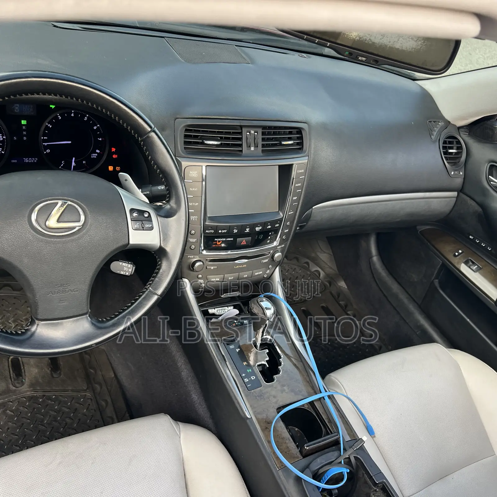 Lexus IS 2011 Maroon