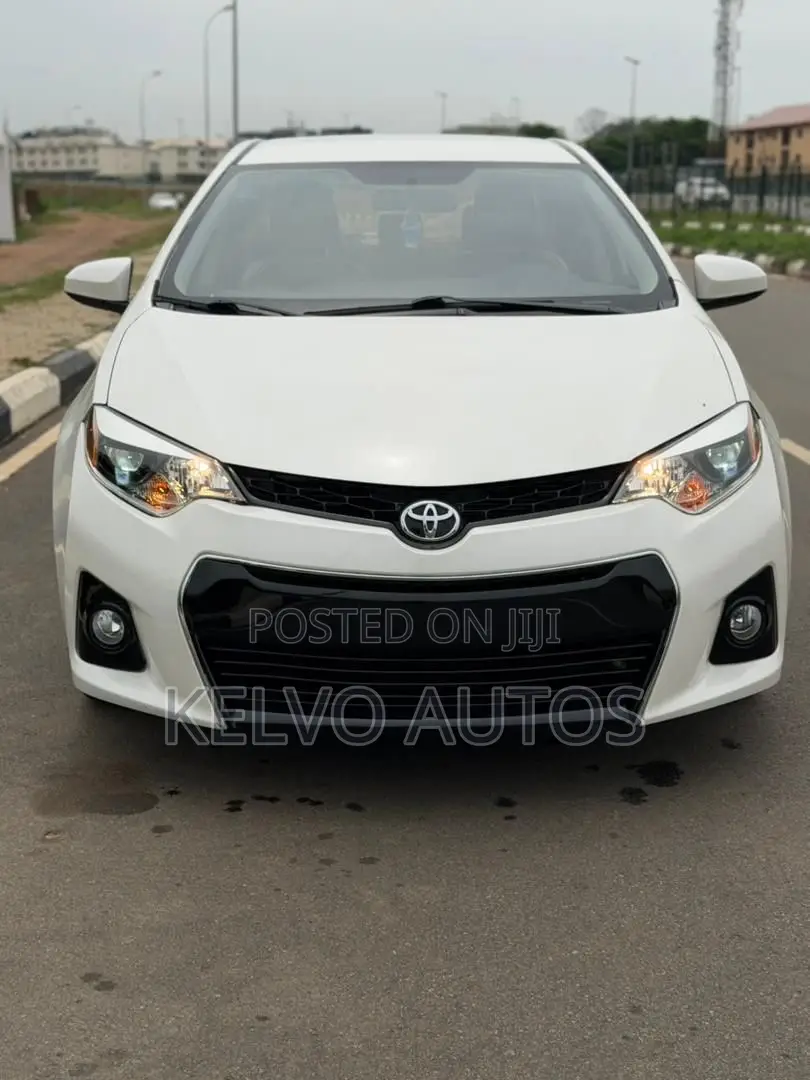 Toyota Corolla 2015 White