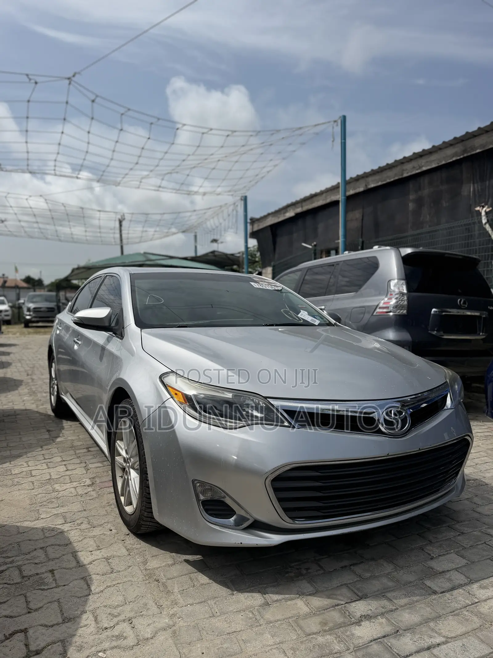 Toyota Avalon XLE Sedar FWD (3.5L 6cyl 6A) 2013 Silver